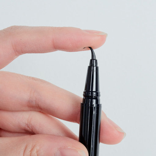 [MACQUEEN New York] Waterproof Tattoo Pen Eyeliner 0.5g (2 Colors) - Faborya